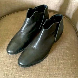 Dolce Vita black leather booties